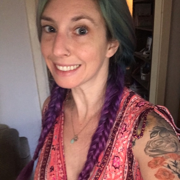 Meet your Posher, Audrey - Picture 3 of 8